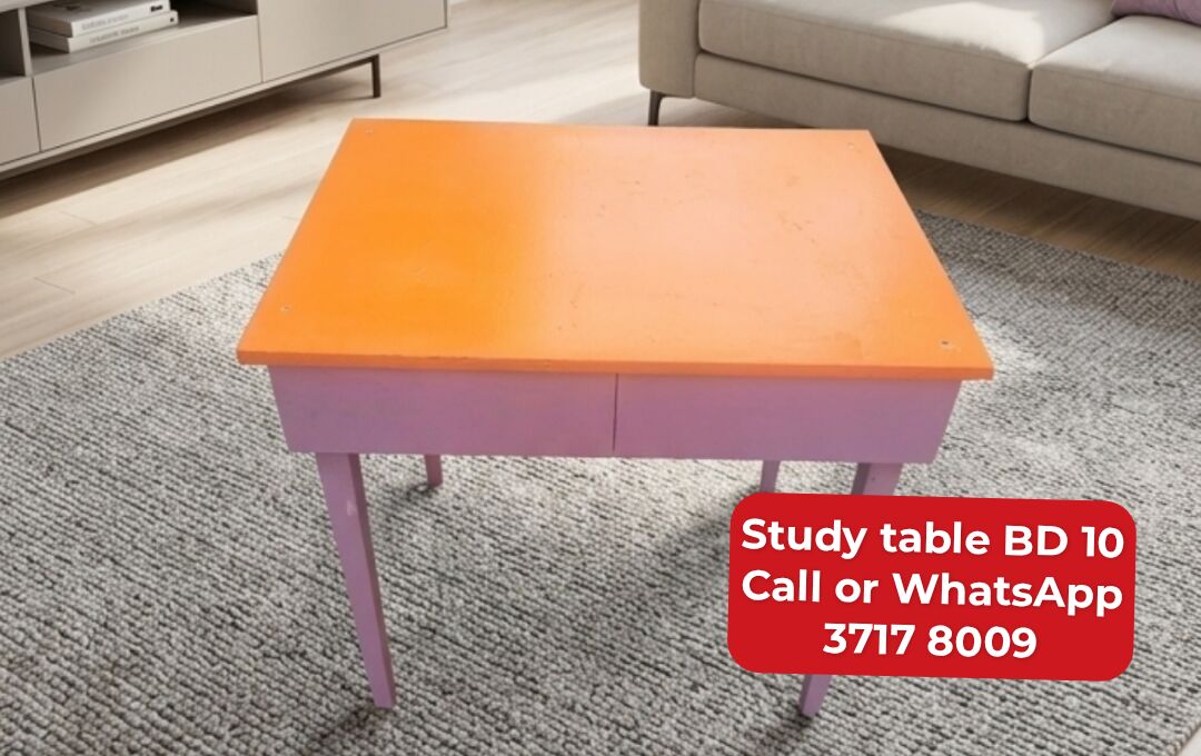 Manama, Furniture, BHD 10,  @@Study Table In Good Condition For Sale With Delivery