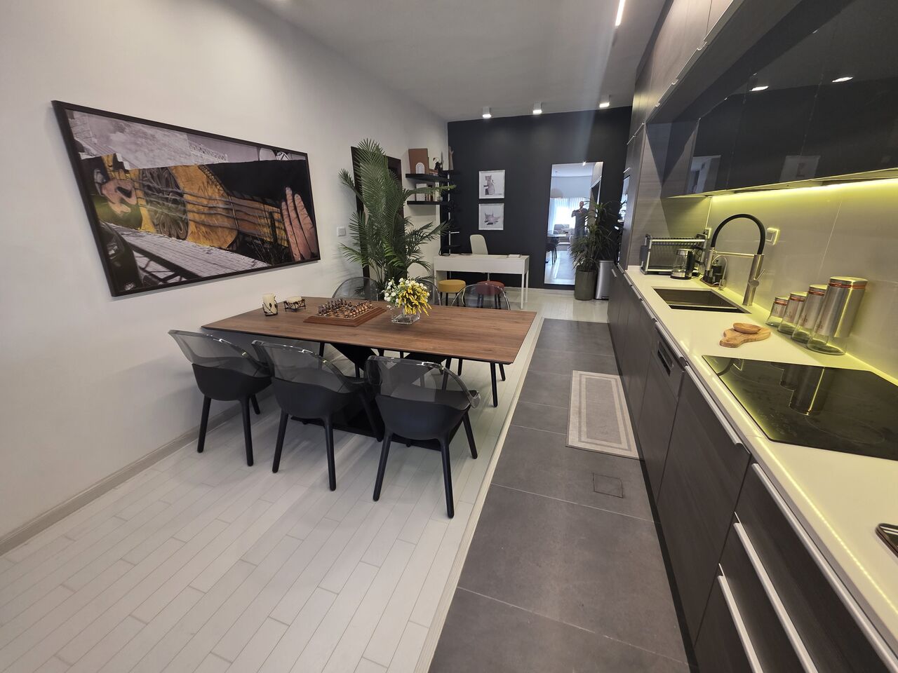 Amman, Apartments, Flats, Houses & Villas, JOD 16000/year,  Furnished,  3 BR,  Fully Furnished 3B Apart With Sharing Terrace In Jabal Webdeh 00962777688956