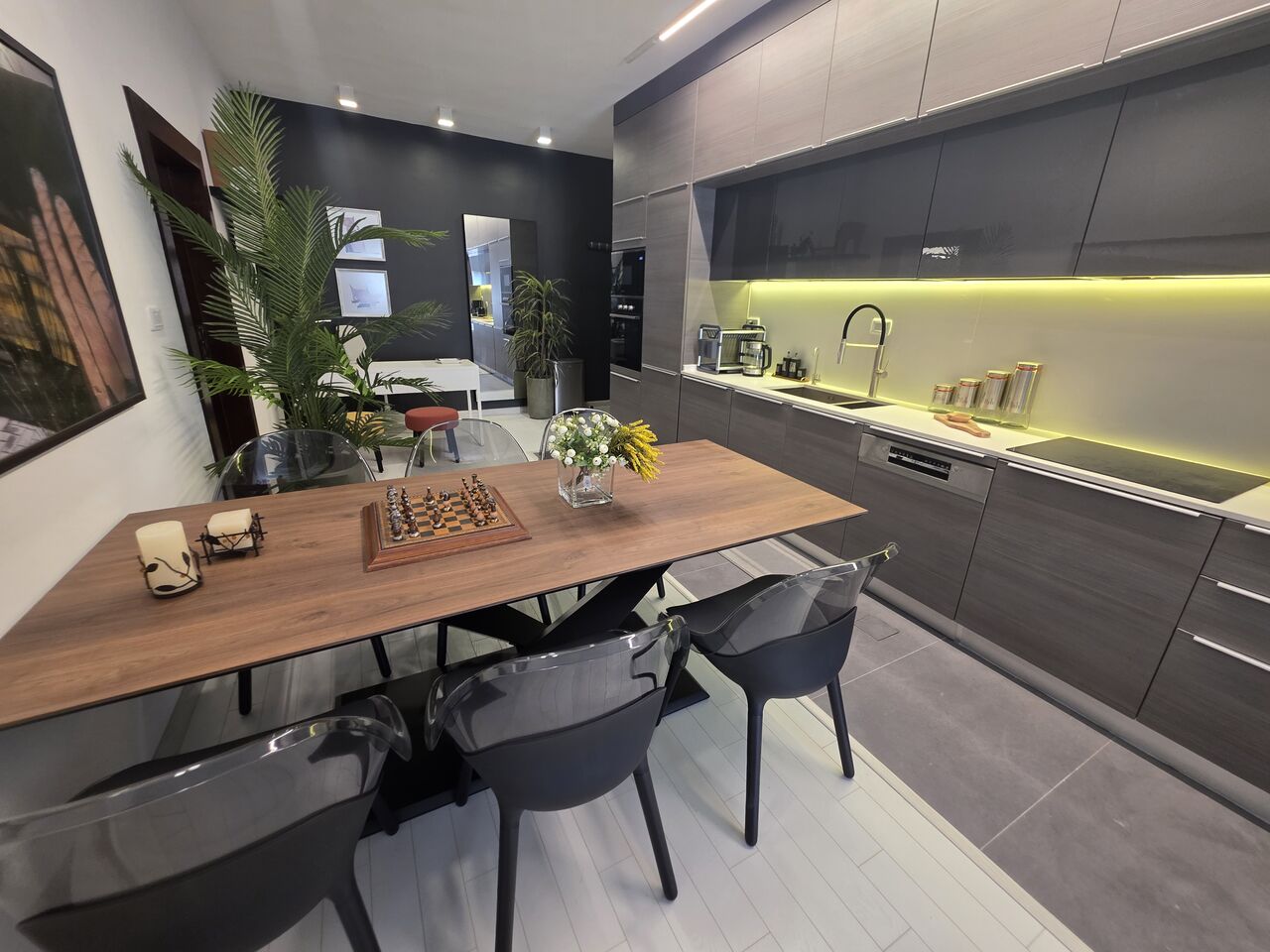 Amman, Apartments, Flats, Houses & Villas, JOD 16000/year,  Furnished,  3 BR,  Fully Furnished 3B Apart With Sharing Terrace In Jabal Webdeh 00962777688956