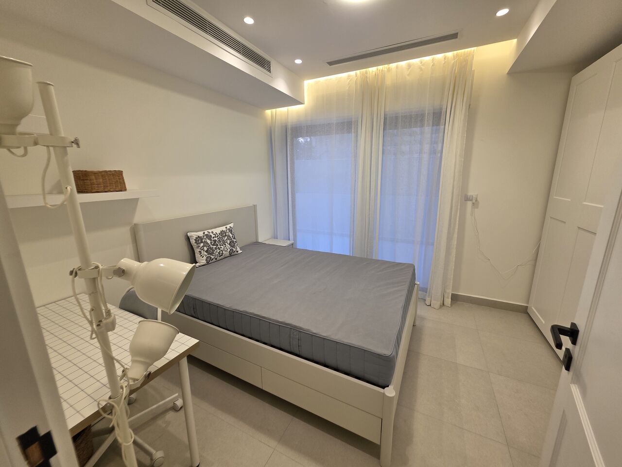 Amman, Apartments, Flats, Houses & Villas, JOD 18000/year,  Furnished,  Brandnew Ground Floor Fully Furnished 3B Apart With Terrace In Jabal Webdeh 00962777688956