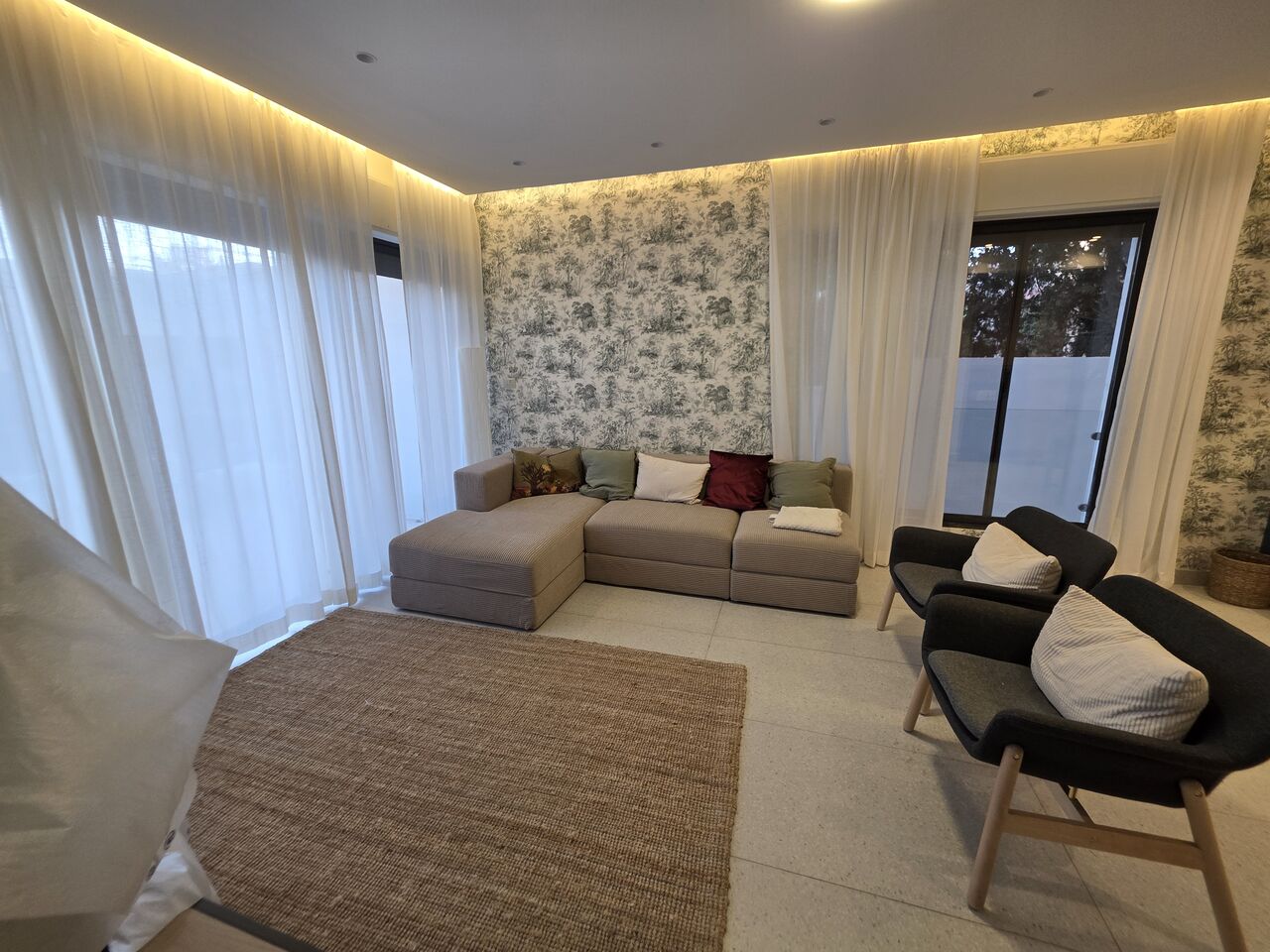 Amman, Apartments, Flats, Houses & Villas, JOD 20000/year,  Furnished,  3 BR,  Brandnew Ground Floor Fully Furnished 3B Apart  Terrace In Jabal Webdeh 00962777688956