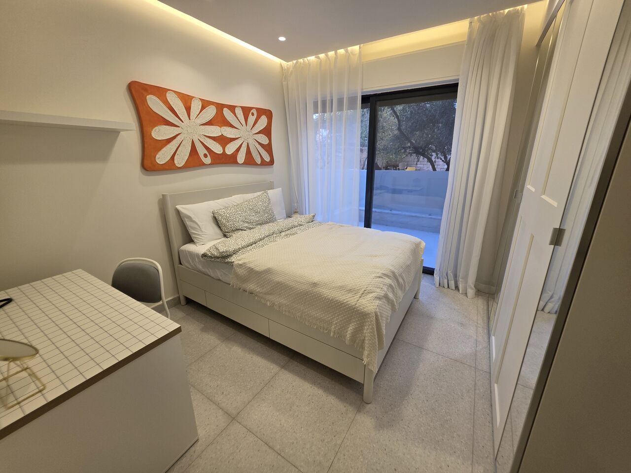 Amman, Apartments, Flats, Houses & Villas, JOD 20000/year,  Furnished,  3 BR,  Brandnew Ground Floor Fully Furnished 3B Apart  Terrace In Jabal Webdeh 00962777688956