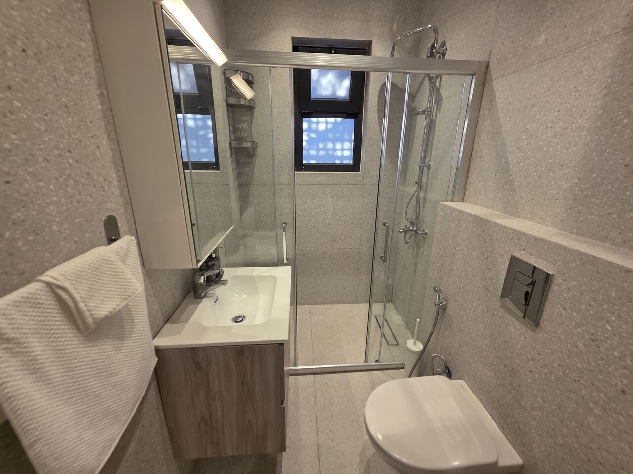 Amman, Apartments, Flats, Houses & Villas, JOD 20000/year,  Furnished,  3 BR,  Brandnew Ground Floor Fully Furnished 3B Apart  Terrace In Jabal Webdeh 00962777688956