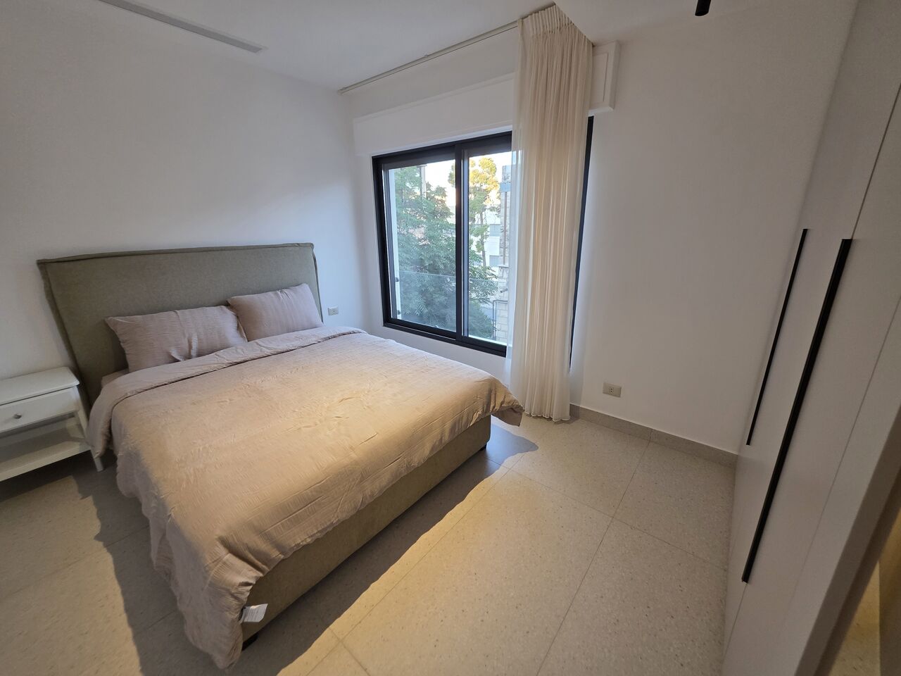 Amman, Apartments, Flats, Houses & Villas, JOD 15000/year,  Furnished,  2 BR,  Brandnew Fully Furnished 2B Apart With Baconly In Jabal Webdeh 00962777688956