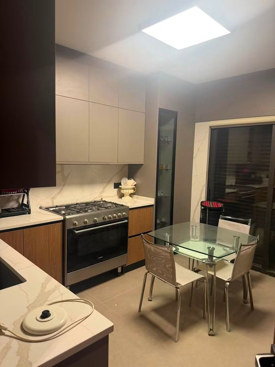 Abdoun, Apartments, Flats, Houses & Villas, JOD 18000/year,  Furnished,  3 BR,  Fully Furnished 3B Apart With Baconly In Abdoun 009627777688956
