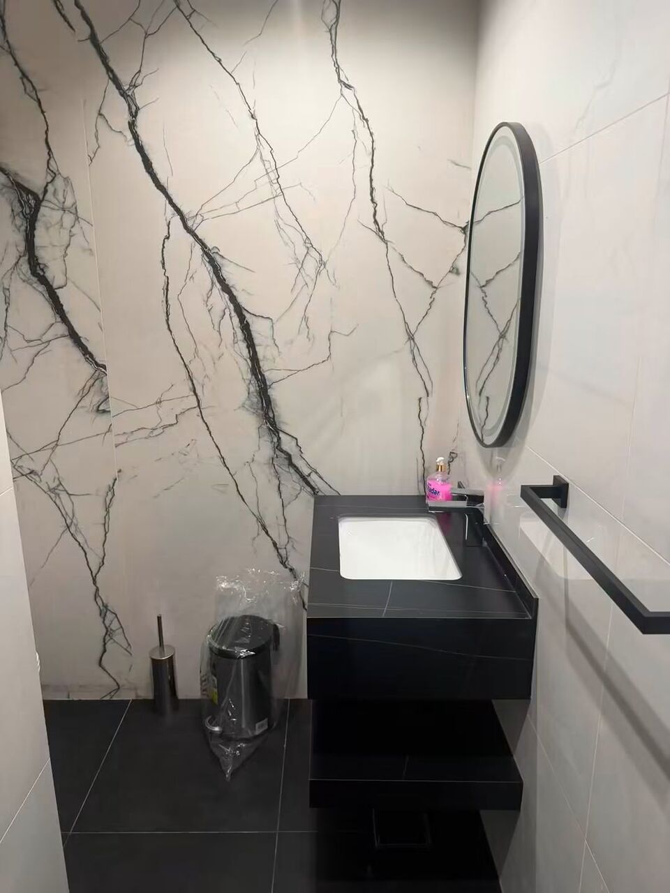 Abdoun, Apartments, Flats, Houses & Villas, JOD 18000/year,  Furnished,  3 BR,  Fully Furnished 3B Apart With Baconly In Abdoun 009627777688956