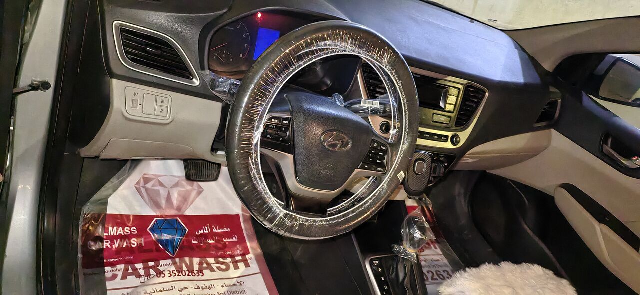 Riyadh, Vehicles, Cars & Trucks , SAR 28,  Hyundai Accent,  2019,  Automatic,  295000 KM,    GCC 1.4, Silver, Cruise Control