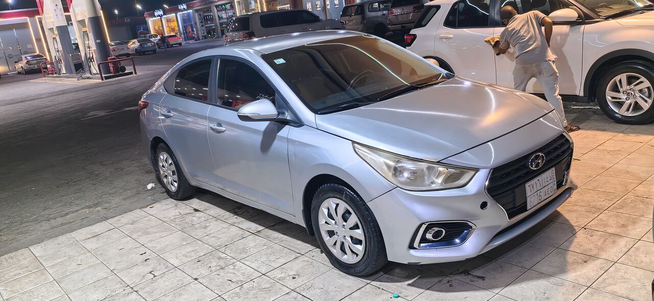 Riyadh, Vehicles, Cars & Trucks , SAR 28,  Hyundai Accent,  2019,  Automatic,  295000 KM,    GCC 1.4, Silver, Cruise Control