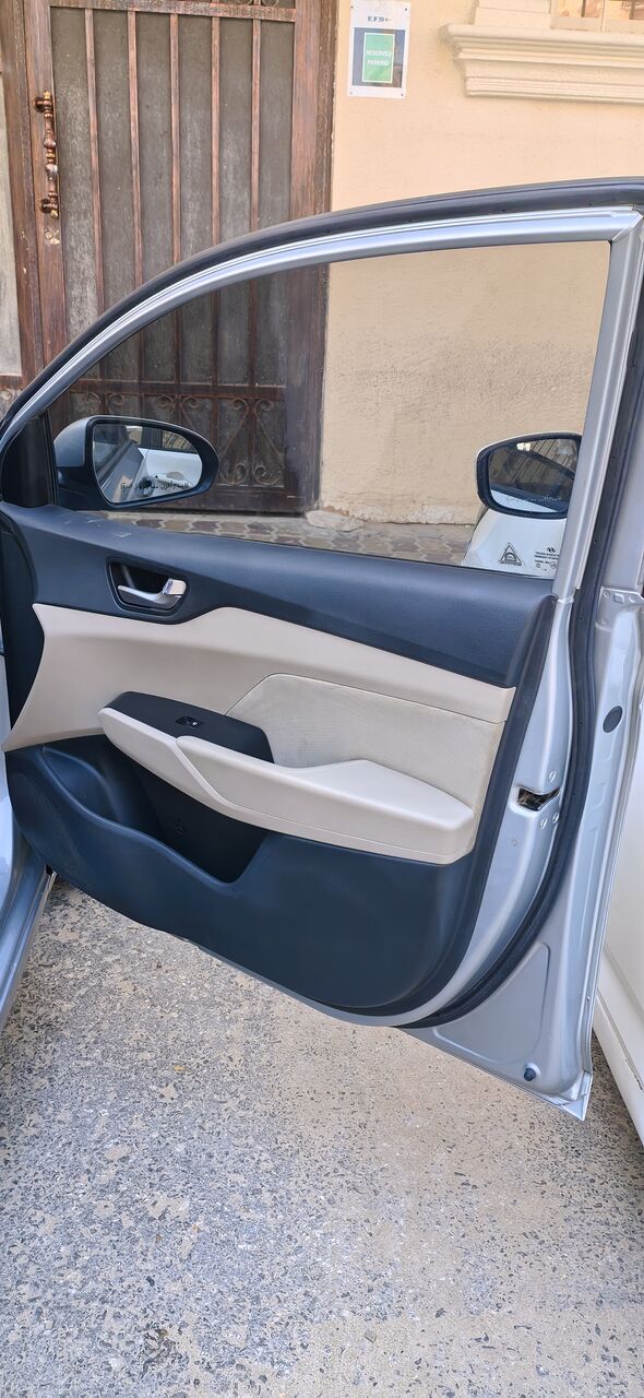 Riyadh, Vehicles, Cars & Trucks , SAR 28,  Hyundai Accent,  2019,  Automatic,  295000 KM,    GCC 1.4, Silver, Cruise Control