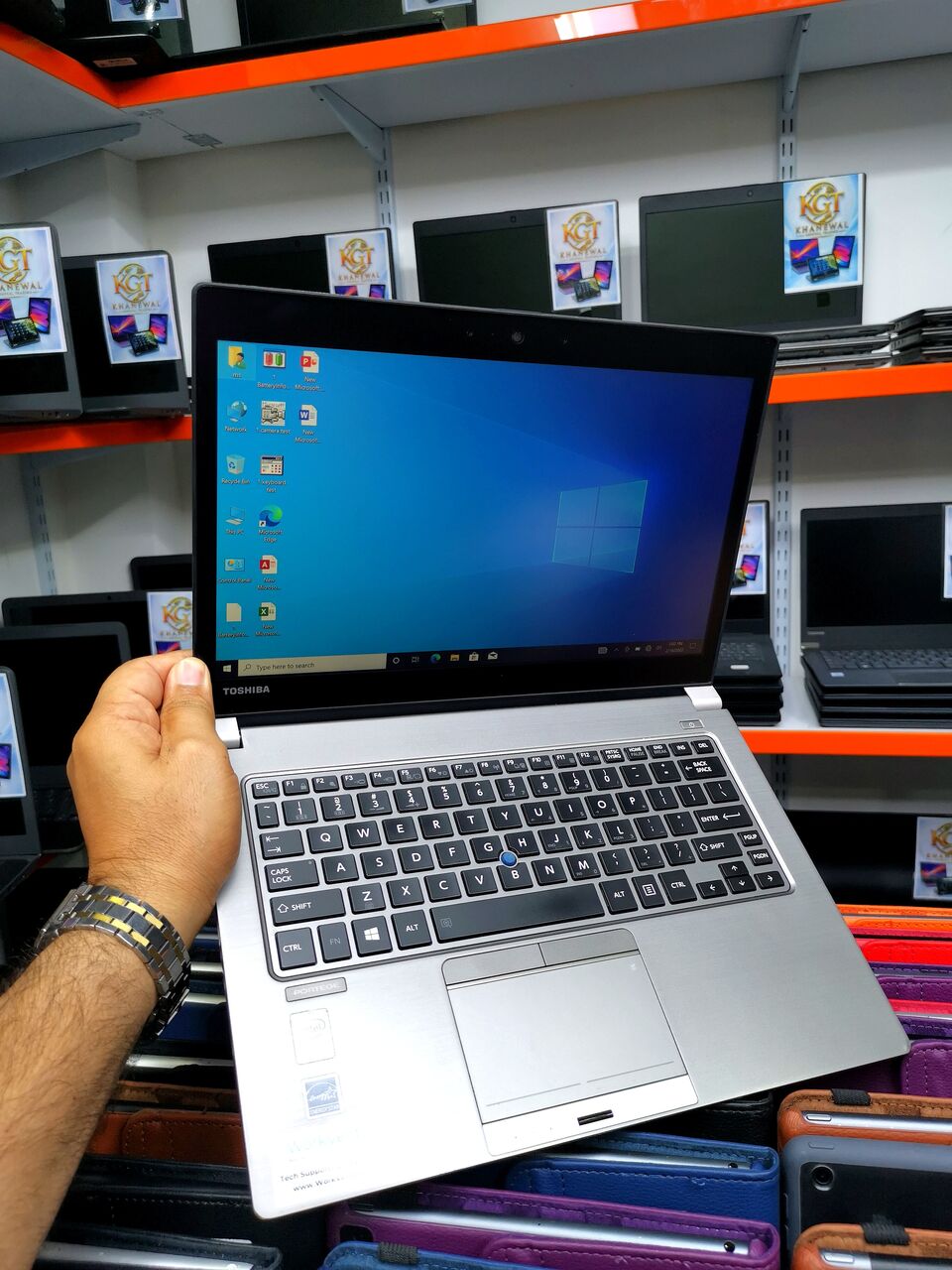Manama, Computers, BHD 55,  Toshiba Slim I7 Touch Screen 55bd