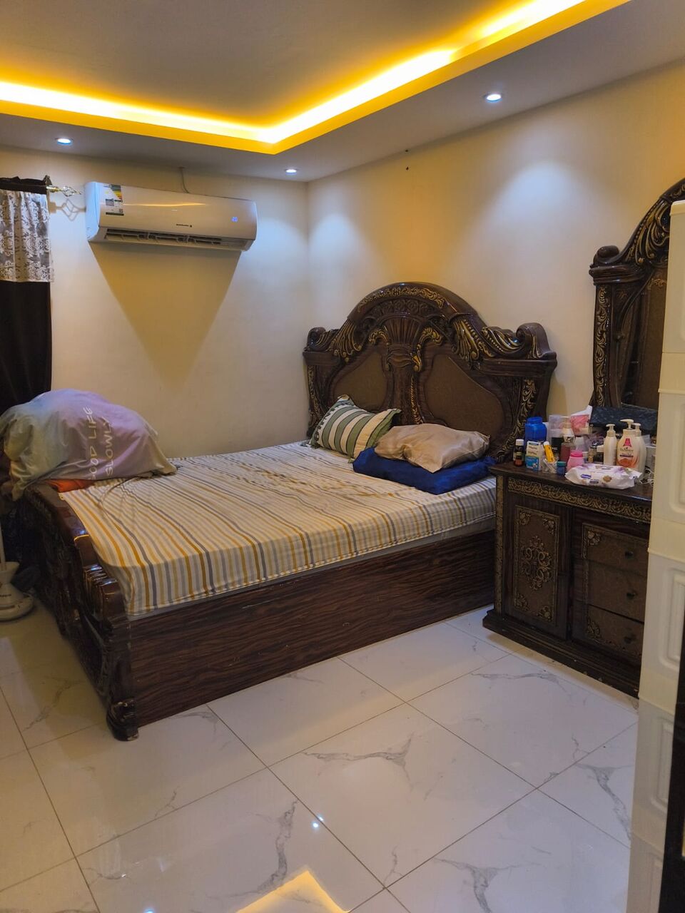 Riyadh, Furniture, SAR 499,  SOFA SET,FRIDGE, WASHING MACHINE,BED SETS AND SHOE RACK FOR SALE AT THROW AWAY PRICES