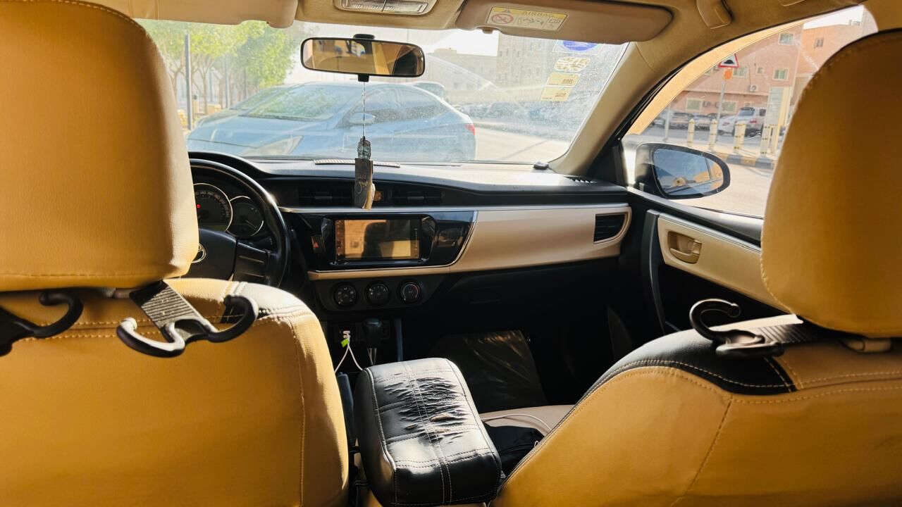 Riyadh, Vehicles, Cars & Trucks , SAR 33000,  Toyota Corrola,  2015,  Automatic,  435 KM,  Toyota Corolla   | 2nd Owner | New Tyres | Fahas Renewed | Cruise Control | B