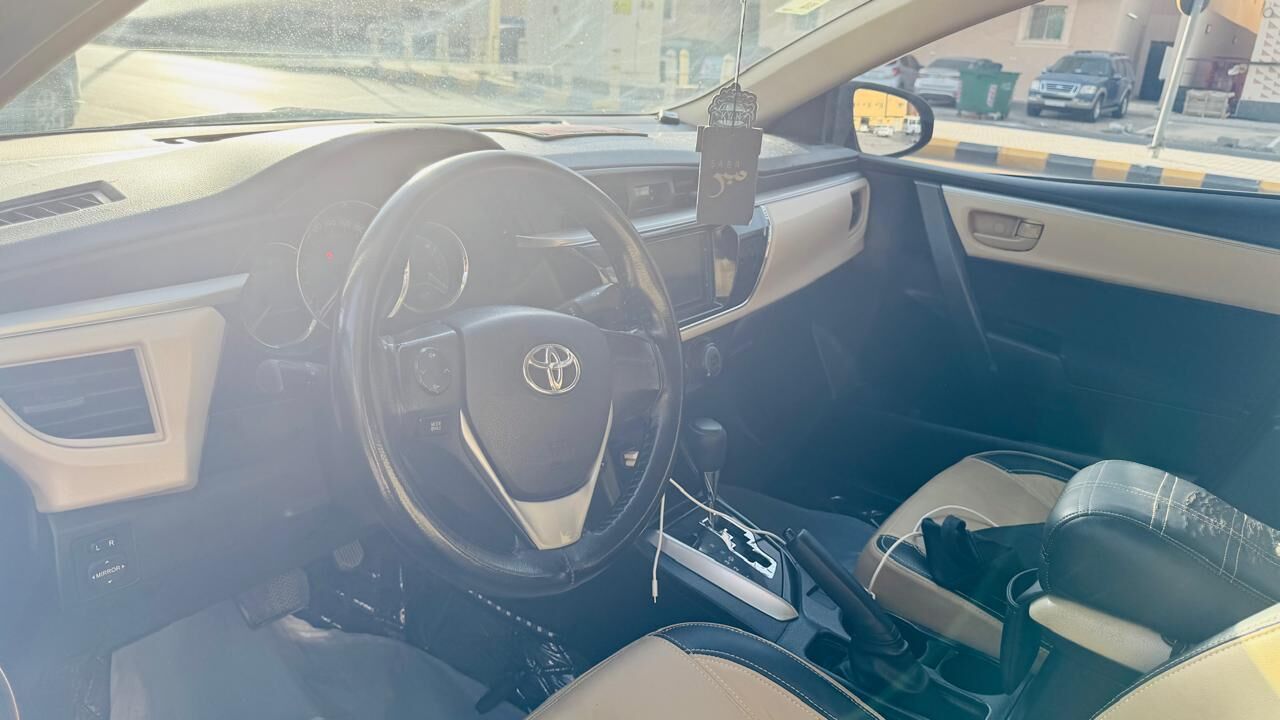 Riyadh, Vehicles, Cars & Trucks , SAR 33000,  Toyota Corrola,  2015,  Automatic,  435 KM,  Toyota Corolla   | 2nd Owner | New Tyres | Fahas Renewed | Cruise Control | B