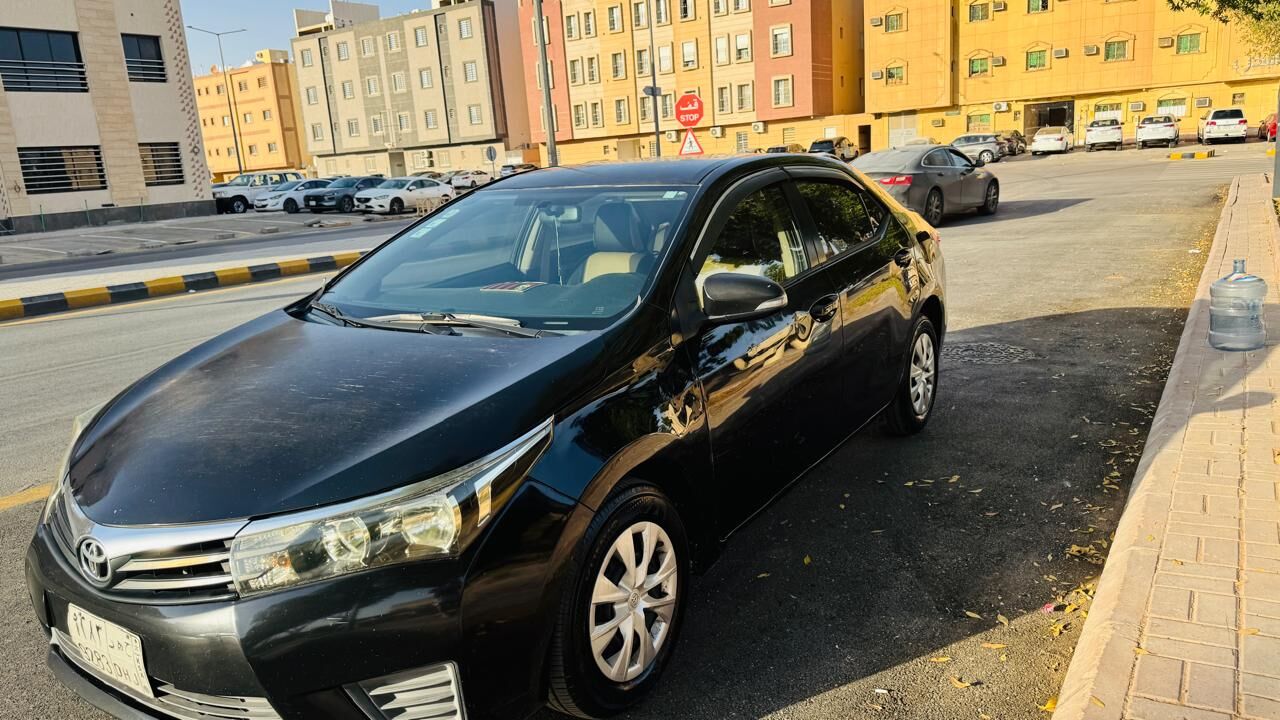 Riyadh, Vehicles, Cars & Trucks , SAR 33000,  Toyota Corrola,  2015,  Automatic,  435 KM,  Toyota Corolla   | 2nd Owner | New Tyres | Fahas Renewed | Cruise Control | B