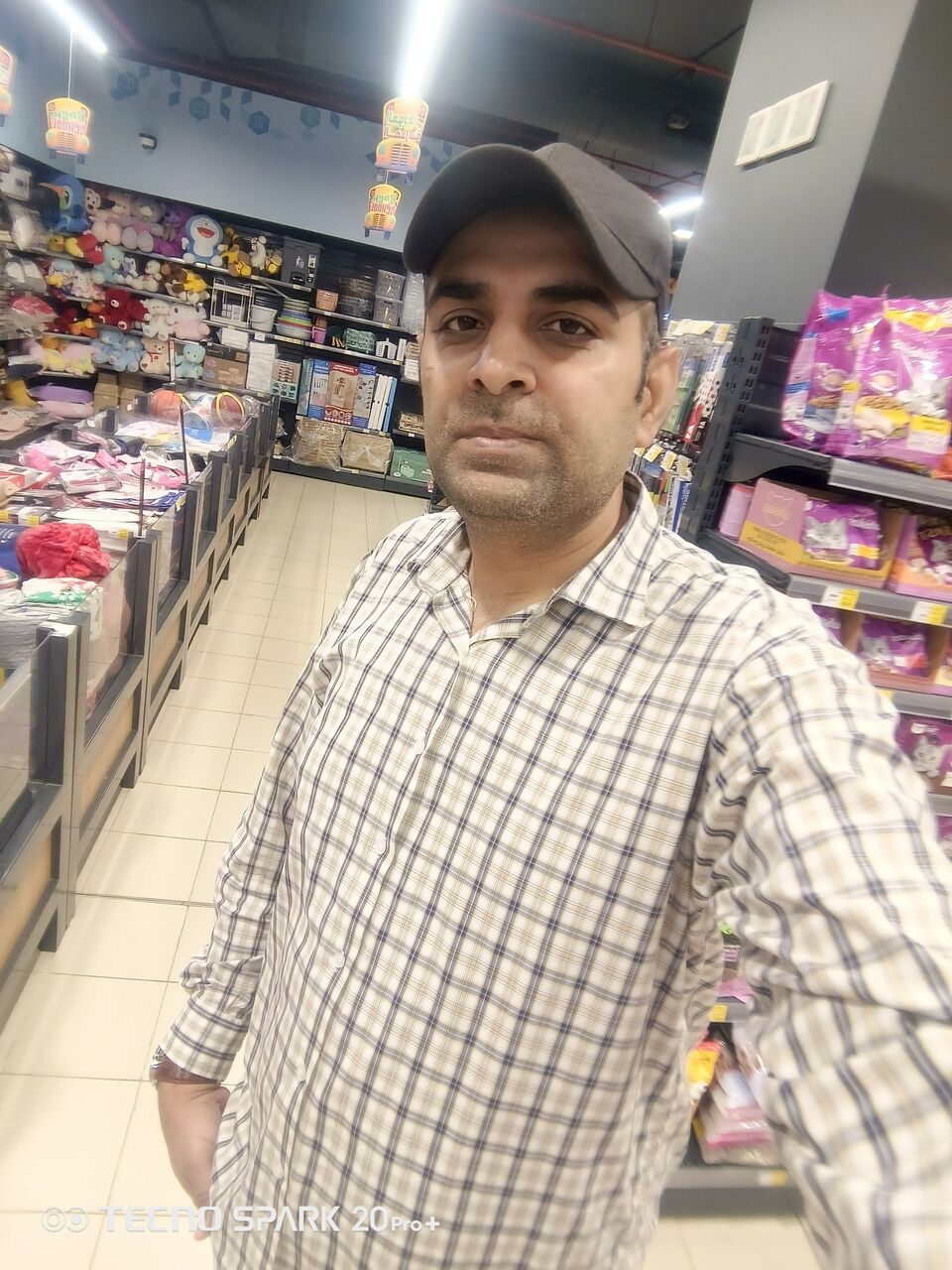 Jeddah, Job Seekers, Cashier And Marchentaser