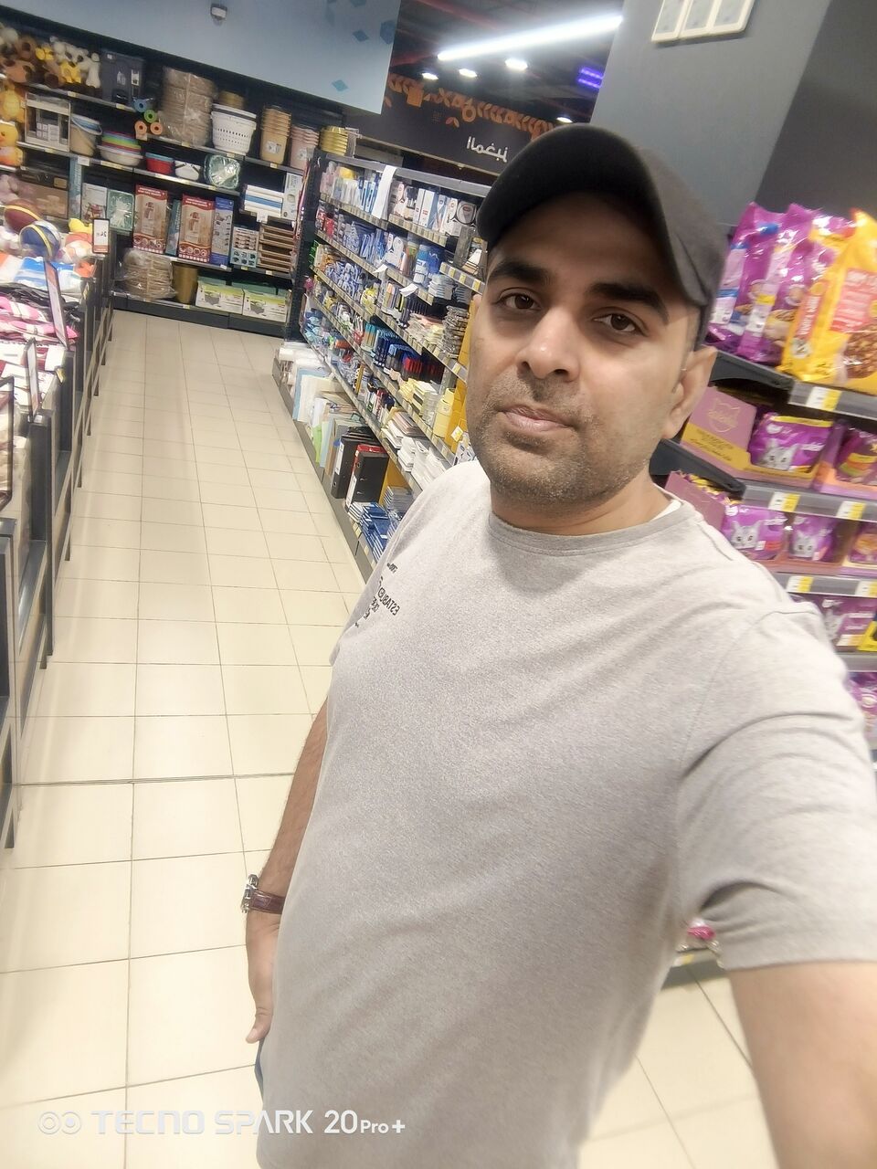 Jeddah, Job Seekers, Cashier And Marchentaser