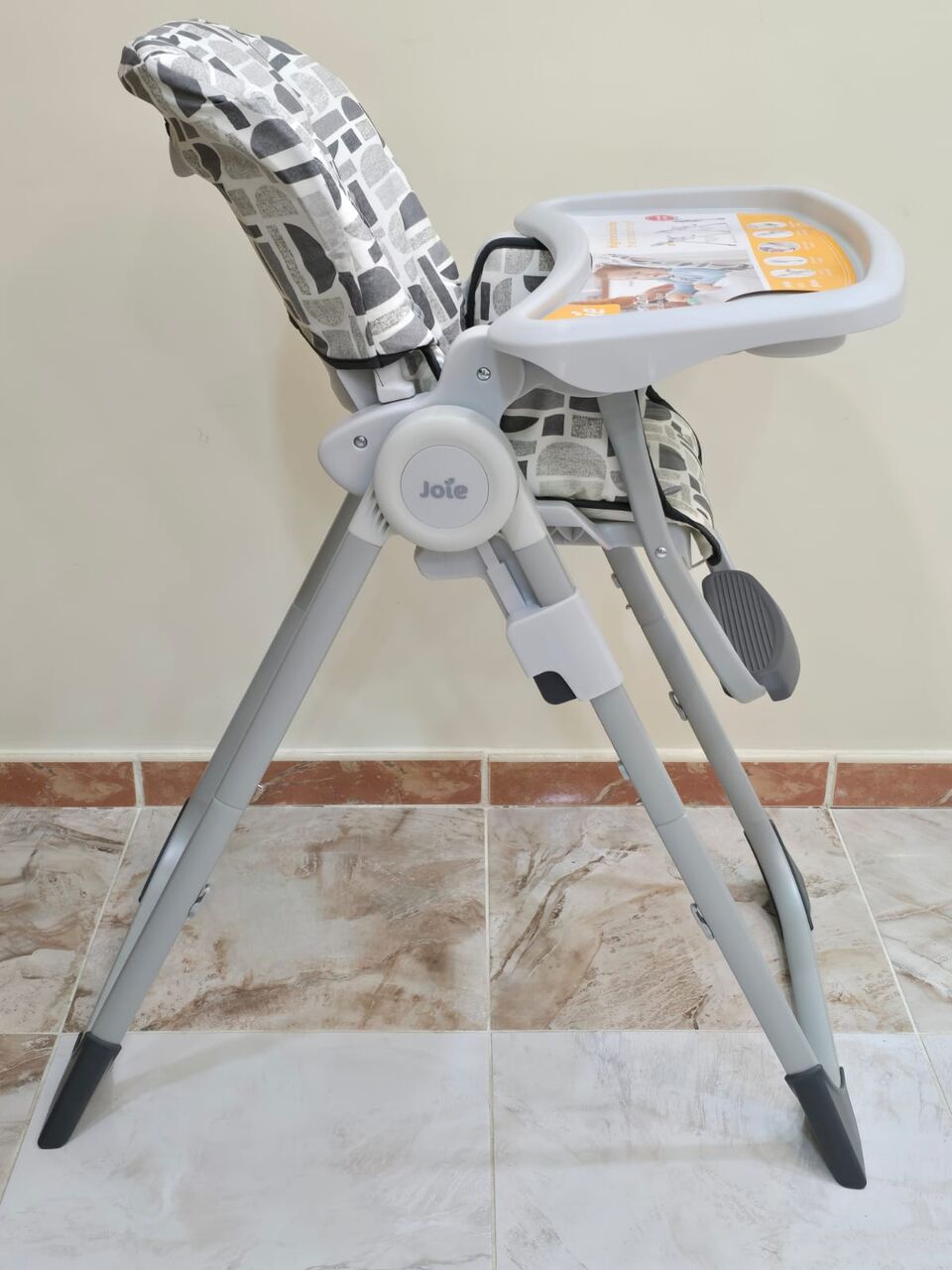 Jeddah, Baby & Kid Stuff, SAR 325,  Baby 2 In 1 Chair. Joie Brand. New