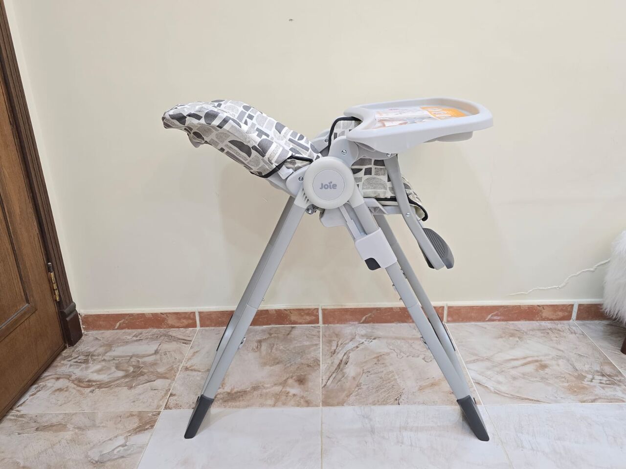 Jeddah, Baby & Kid Stuff, SAR 325,  Baby 2 In 1 Chair. Joie Brand. New
