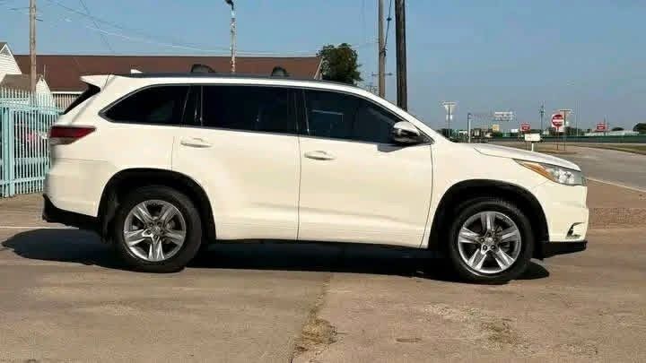 Dammam, Items Wanted, 2014 Toyota Highlander Limited Platinum V6 AWD