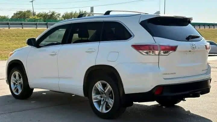 Dammam, Items Wanted, 2014 Toyota Highlander Limited Platinum V6 AWD