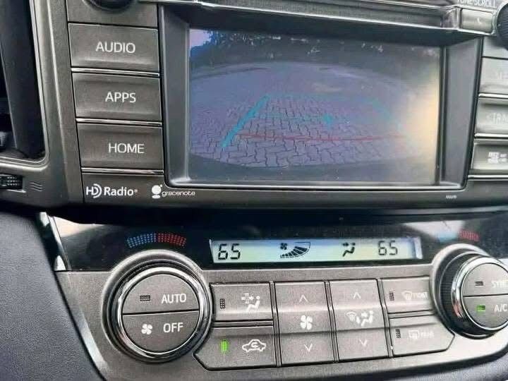 Al Qaryah Al Bahriyah, Items Wanted, 10,000 SAR 2015 Toyota RAV4 XLE SUV