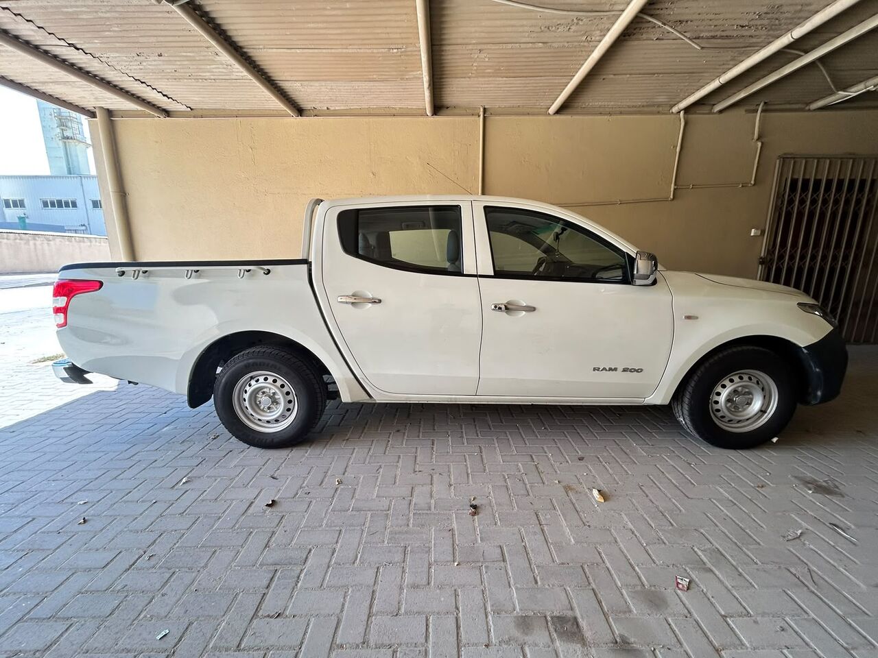 Manama, Vehicles, Cars & Trucks , BHD 3000,  DODGE RAM PICK UP,  2017,  Manual,  75000 KM,  DODGE RAM PICKUP PVT/D/C - WHITE COLOUR