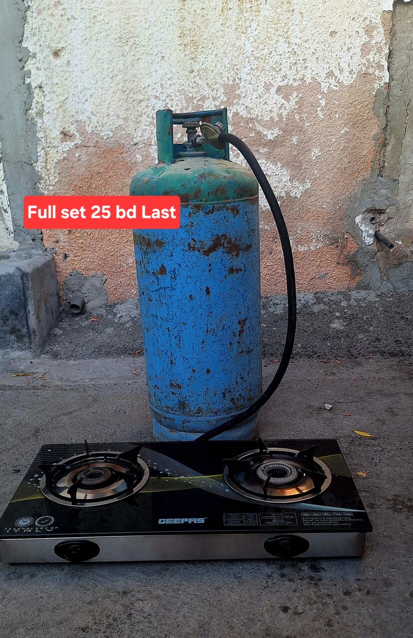 Manama, Household Items, BHD 25,  Clynder With Regulator Pipe Automatic Stove 25 Bd Msg 3670 8372 Wts Ap No Call