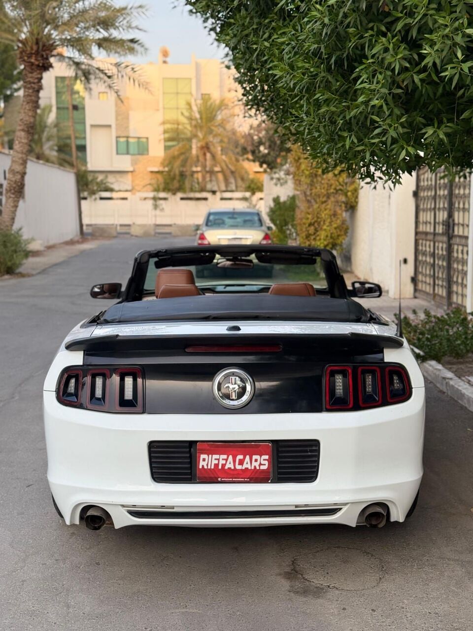 Manama, Vehicles, Cars & Trucks , BHD 1950,  Ford Mustang,  2012,  Automatic,  126000 KM,   CONVERTIBLE