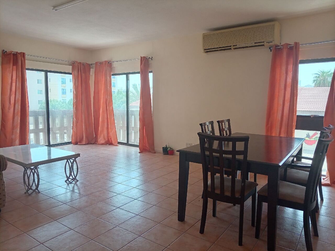 Adliya, Apartments, Flats, Houses & Villas, BHD 300/year,  3 BR,  Semi Furnished 3 Bedroom 2 Bathroom With Ewa Flat For Rent In : Adliya