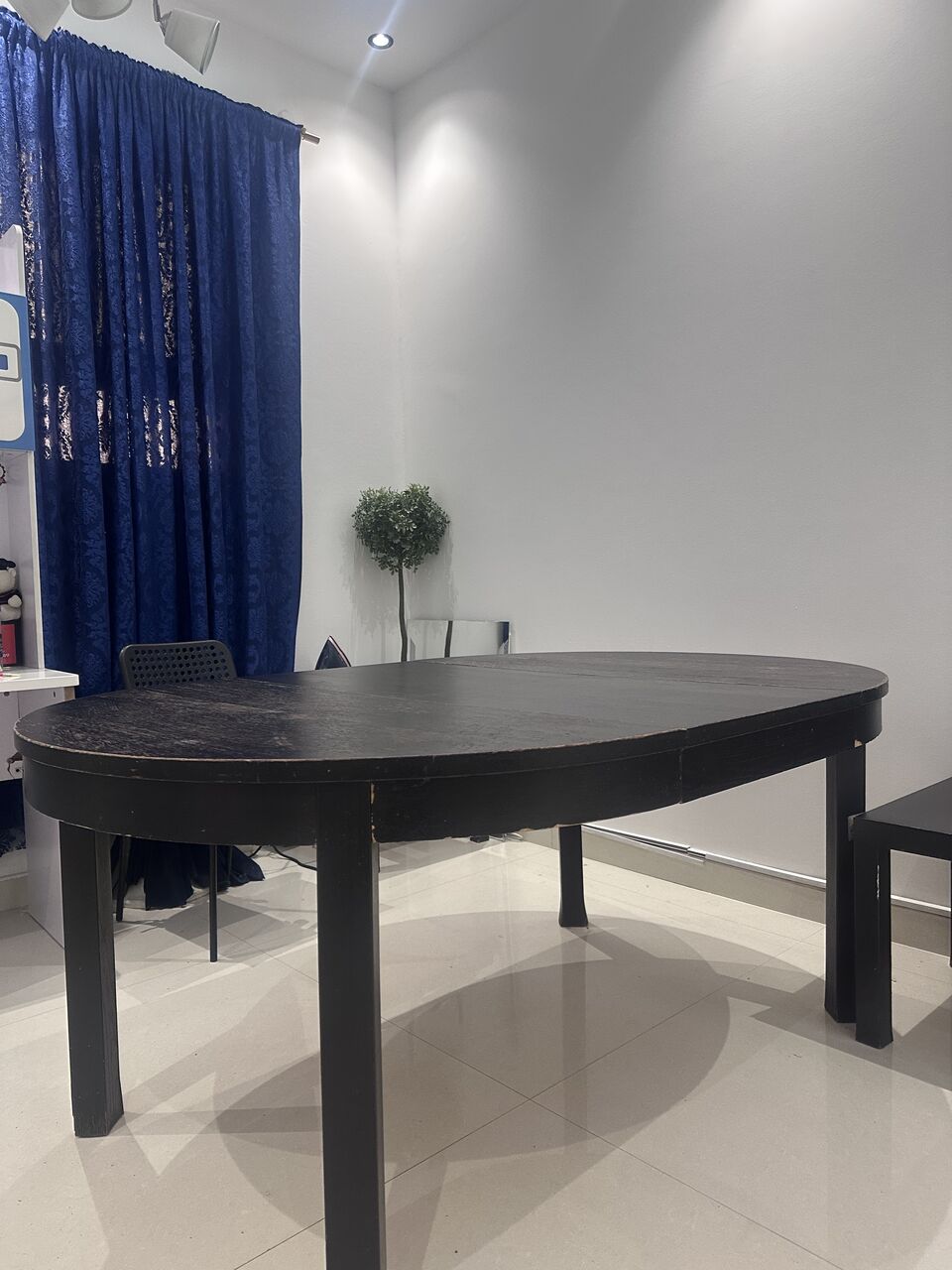 Al Wizarat, Furniture, SAR 500,  6 Seater Extendable Dining Table