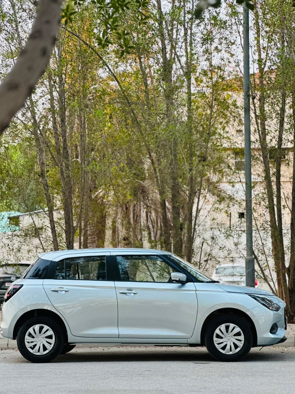 Segaya, Vehicles, Cars & Trucks , BHD 4650,  Suzuki Swift,  2025,  Automatic,  1400 KM,   HATCHBACK  MODEL VERY LOW MILEAGE STILL UNDER WARRANTY 35400768 ,33665080