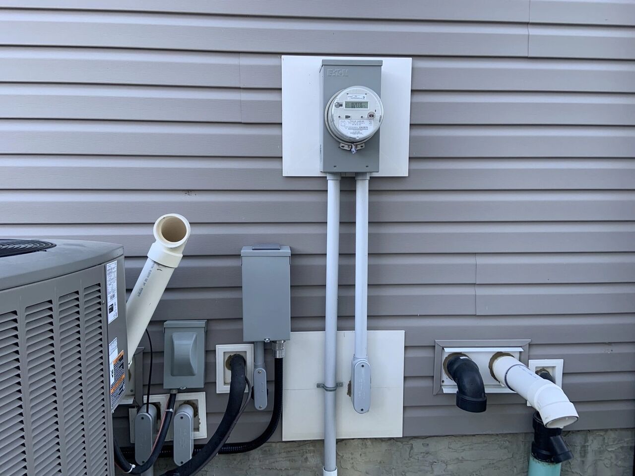 Toronto, Business, How A Residential Electrical Contractor Can Identify Hidden Wiring Issues