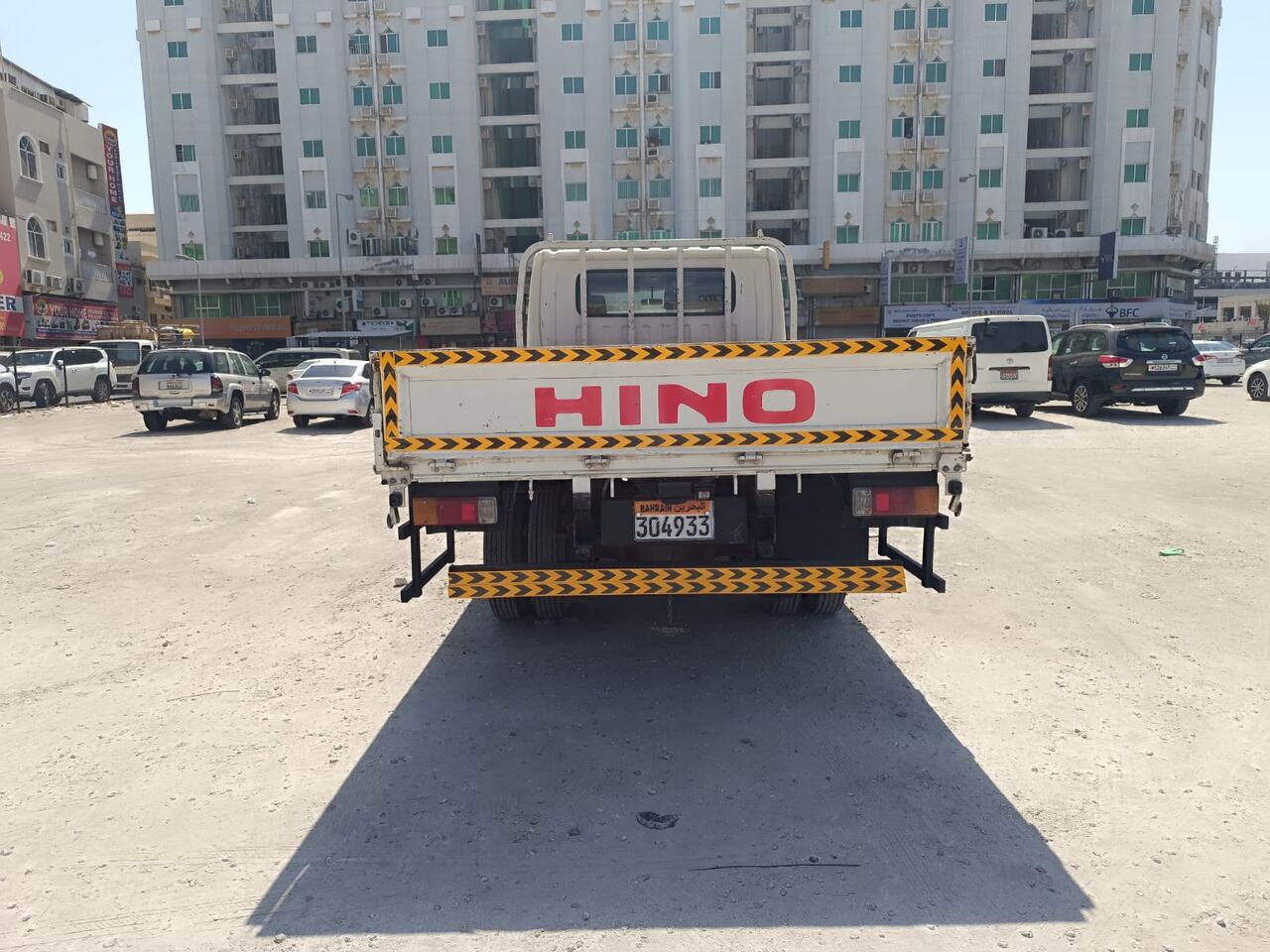 Umm Al Hassam, Vehicles, Cars & Trucks , BHD 3600,  Hino 2 Cabin 6 Wheel,  2016,  Manual,  117500 KM,  Low Mileage, Full Cover Insurance, Clean Condition, Urgent Sale !