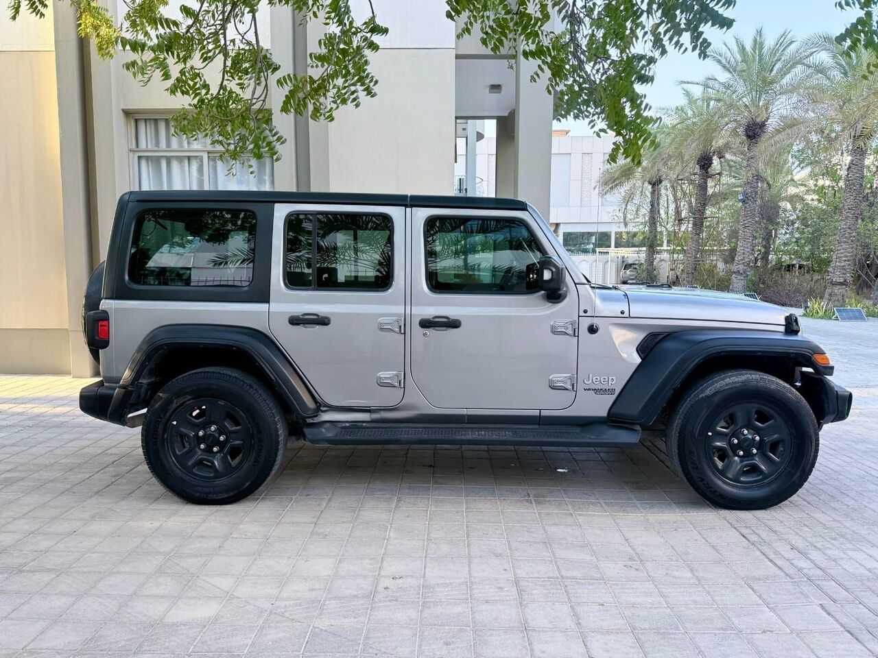 Manama, Vehicles, Cars & Trucks , BHD 8500,  Jeep Wrangler,  2018,  Automatic,  160000 KM,   4X4 MODEL