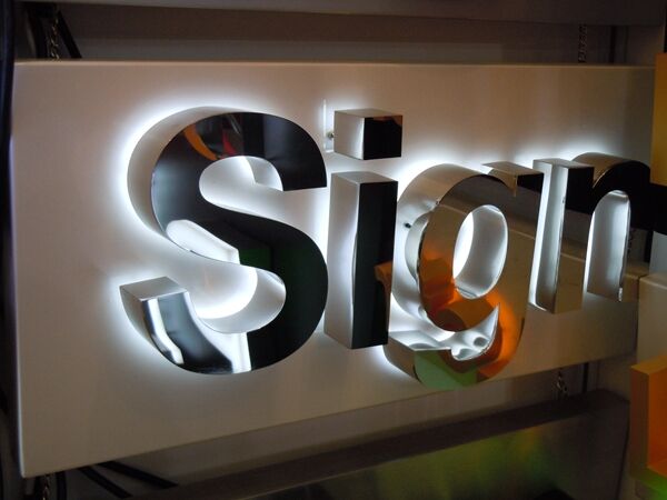 Riyadh, Creative, CUSTOM 3D LOGO &bull; 3D LETTERING &bull; ILLUMINATED SIGNAGE &bull; SHOP & OFFICE BRANDING