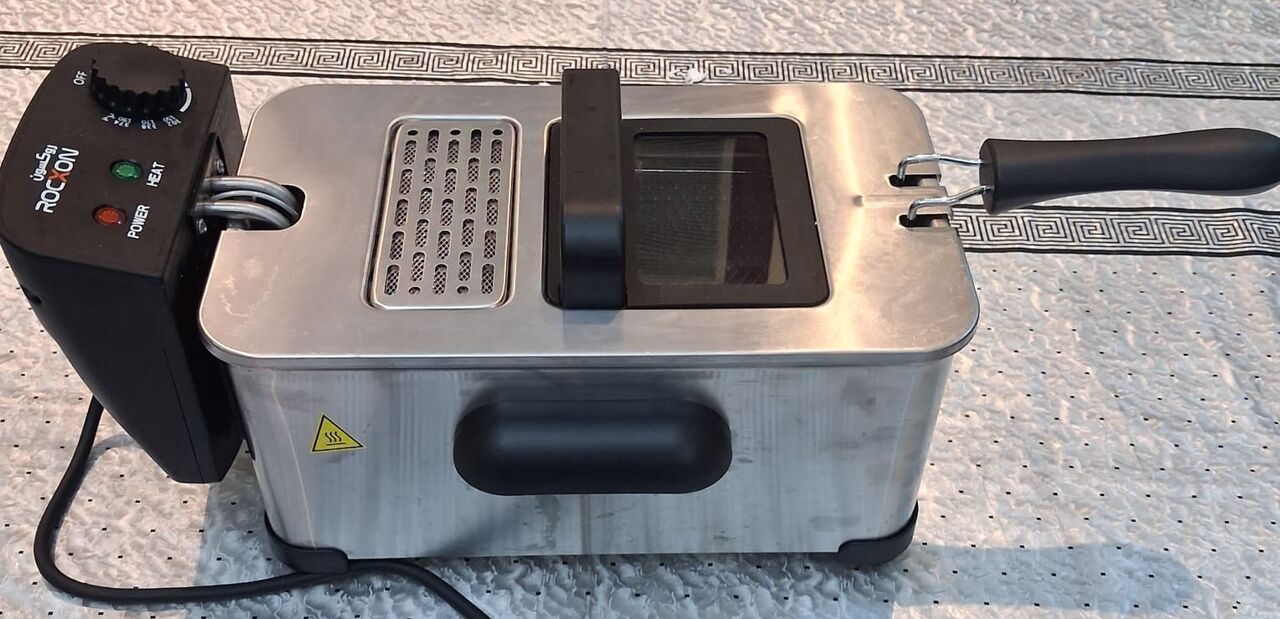 Jeddah, Household Items, SAR 60,  Oil Electric Deep Fryer 60 SR, Foot Spa Massage 60 Sr, WiFi Repeater Price 30SR