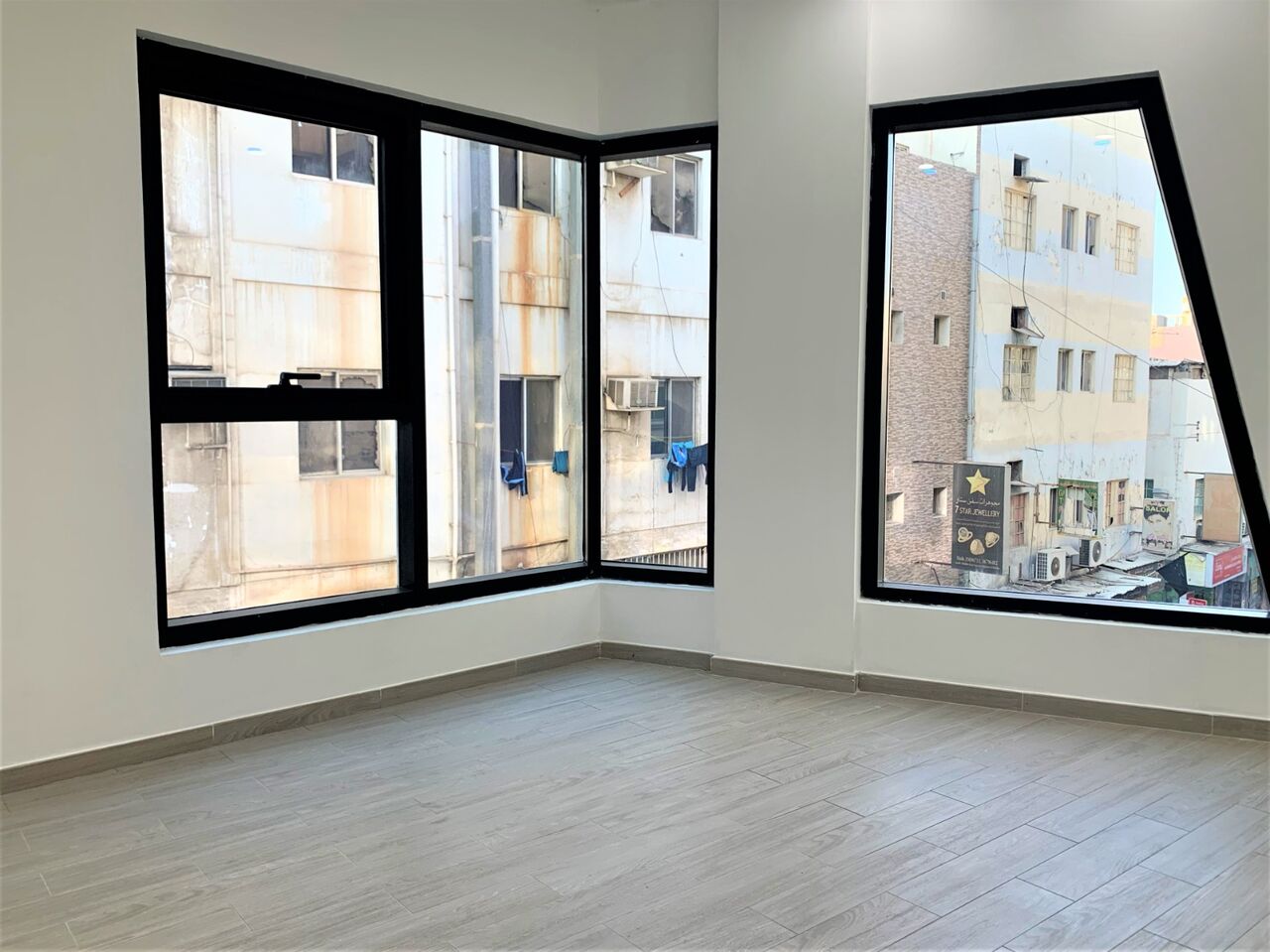 Manama, Apartments, Flats, Houses & Villas, BHD 250/month,  3 BR,  Spacious 3-bedroom Flat Available For Rent In A Prime Location. 3 BHK Rent 250 BD