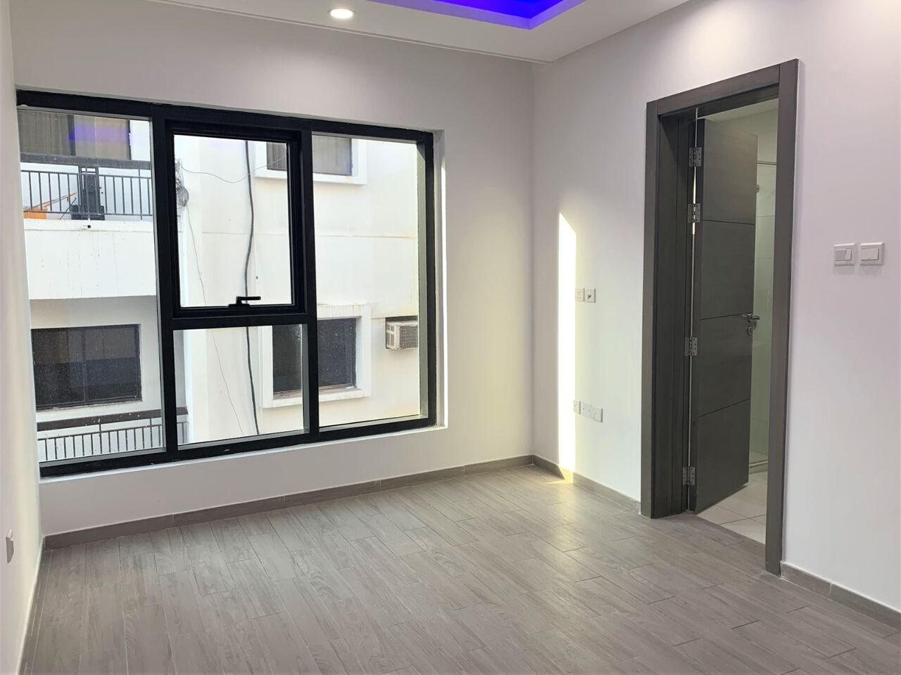 Manama, Apartments, Flats, Houses & Villas, BHD 250/month,  3 BR,  Spacious 3-bedroom Flat Available For Rent In A Prime Location. 3 BHK Rent 250 BD