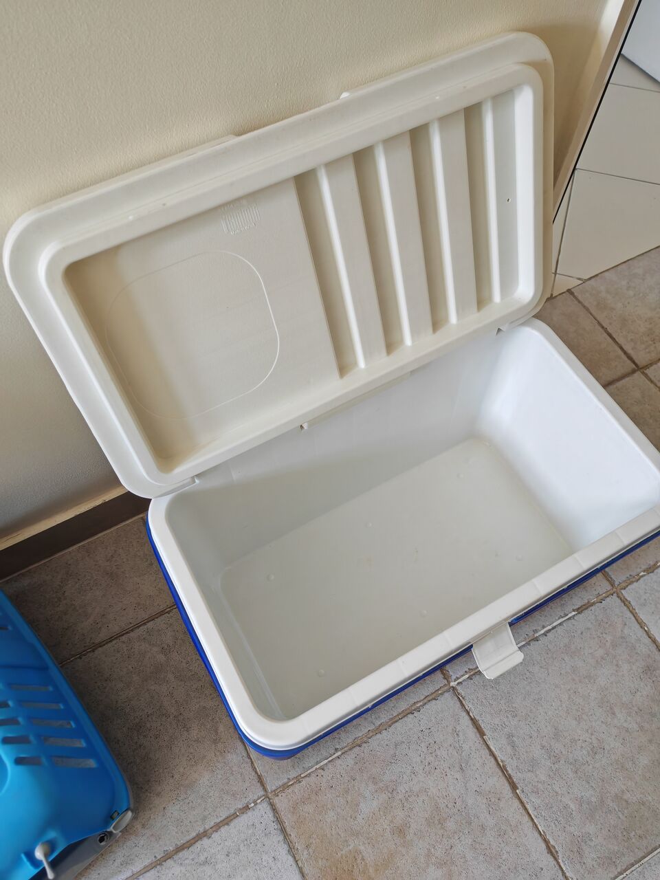 Manama, Furniture, BHD 15,  Beverage And Food Cooler