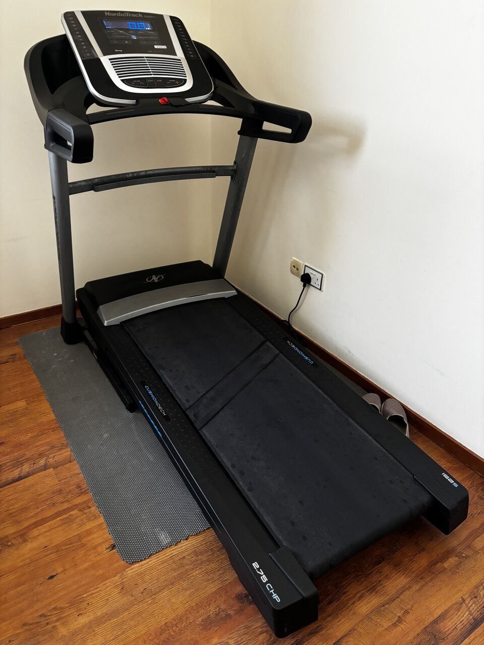 Manama, Health & Beauty Items, BHD 180,  NordiTrack Threadmill S25i