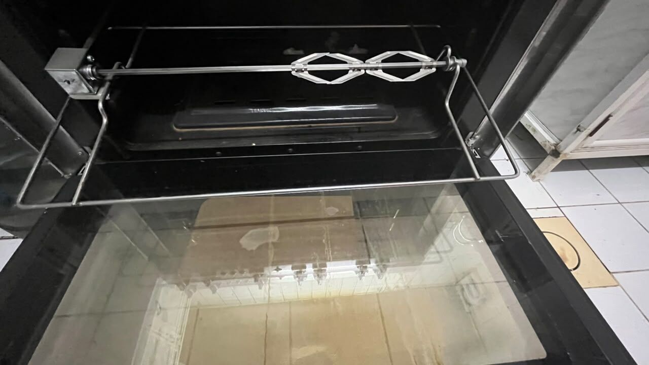 Riyadh, Appliances, SAR 900,  Toshiba Refrigerator, Samsung Washing Machine And Gas Stove For Sale