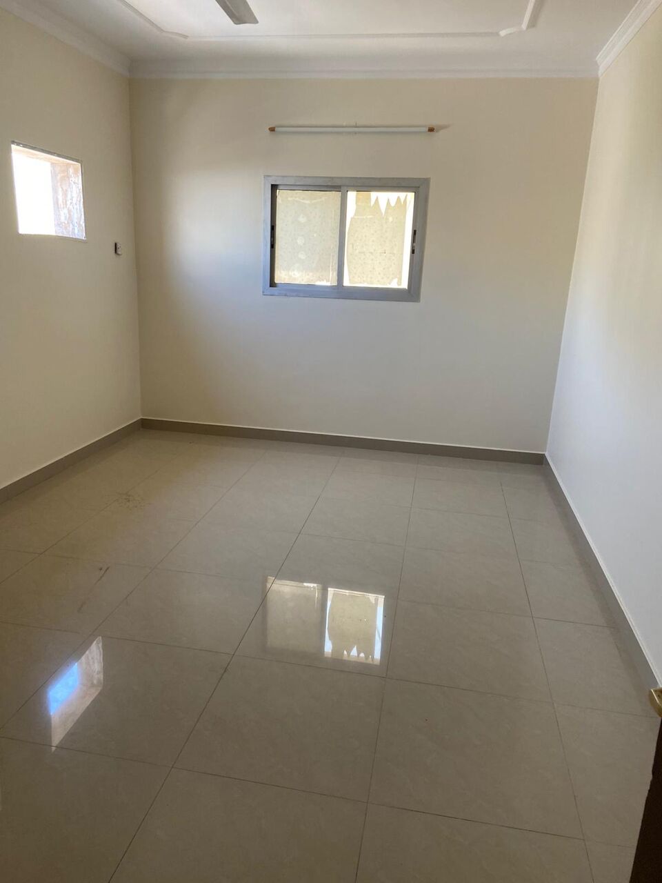 Busaiteen, Apartments, Flats, Houses & Villas, BHD 200/month,  3 BR,  Flat For Rent