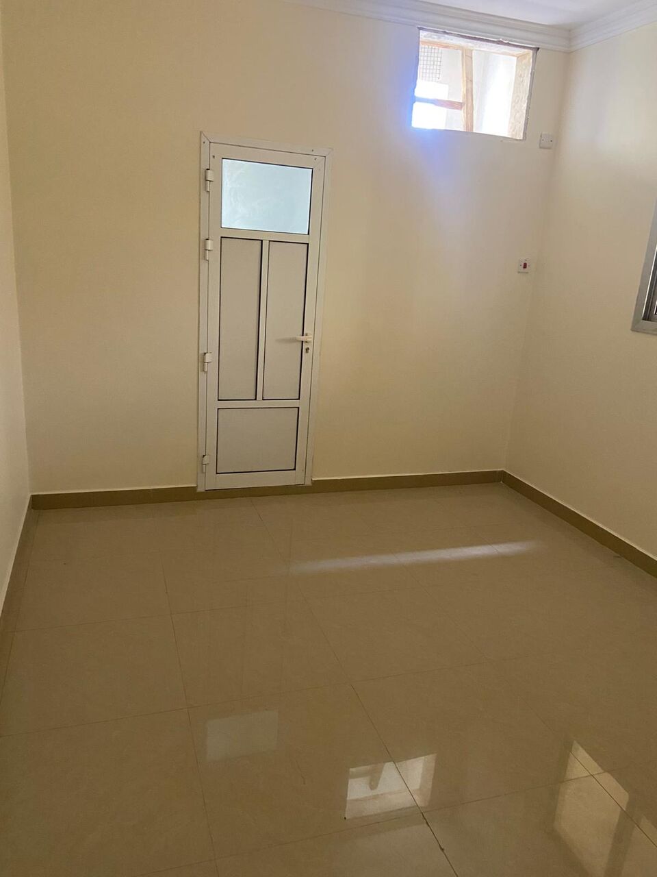 Busaiteen, Apartments, Flats, Houses & Villas, BHD 200/month,  3 BR,  Flat For Rent