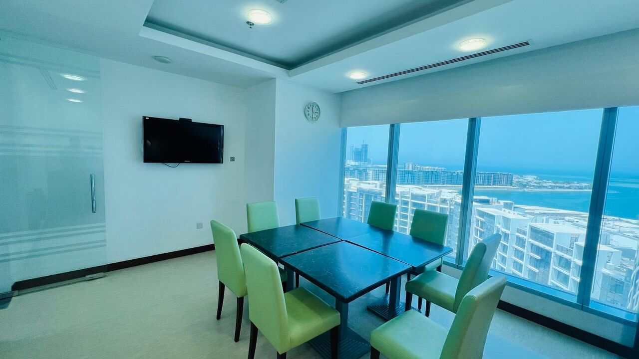 Manama, Offices, BHD 1200,  200 Sq. Meter,  Luxury Furnished Office For Rent In Bahrain Financial Harbour | Ready To Move