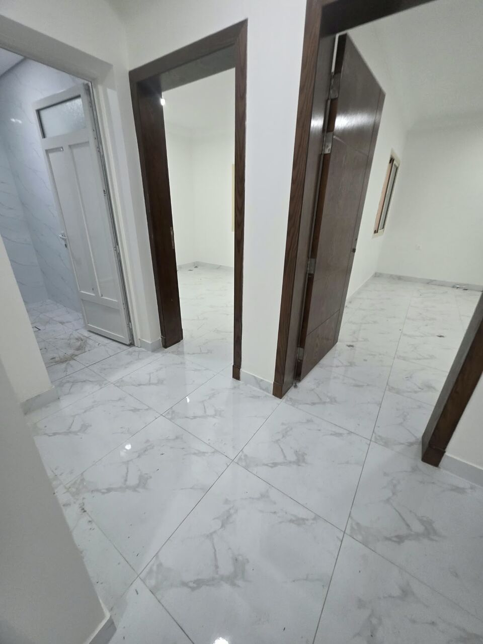 Khobar, Apartments, Flats, Houses & Villas, SAR 1700/month,  2 BR,  Consists Of:- 2 Bedrooms, Room   2 Bathrooms, And A Kitchen,  Fast Floor, Internal Apartme