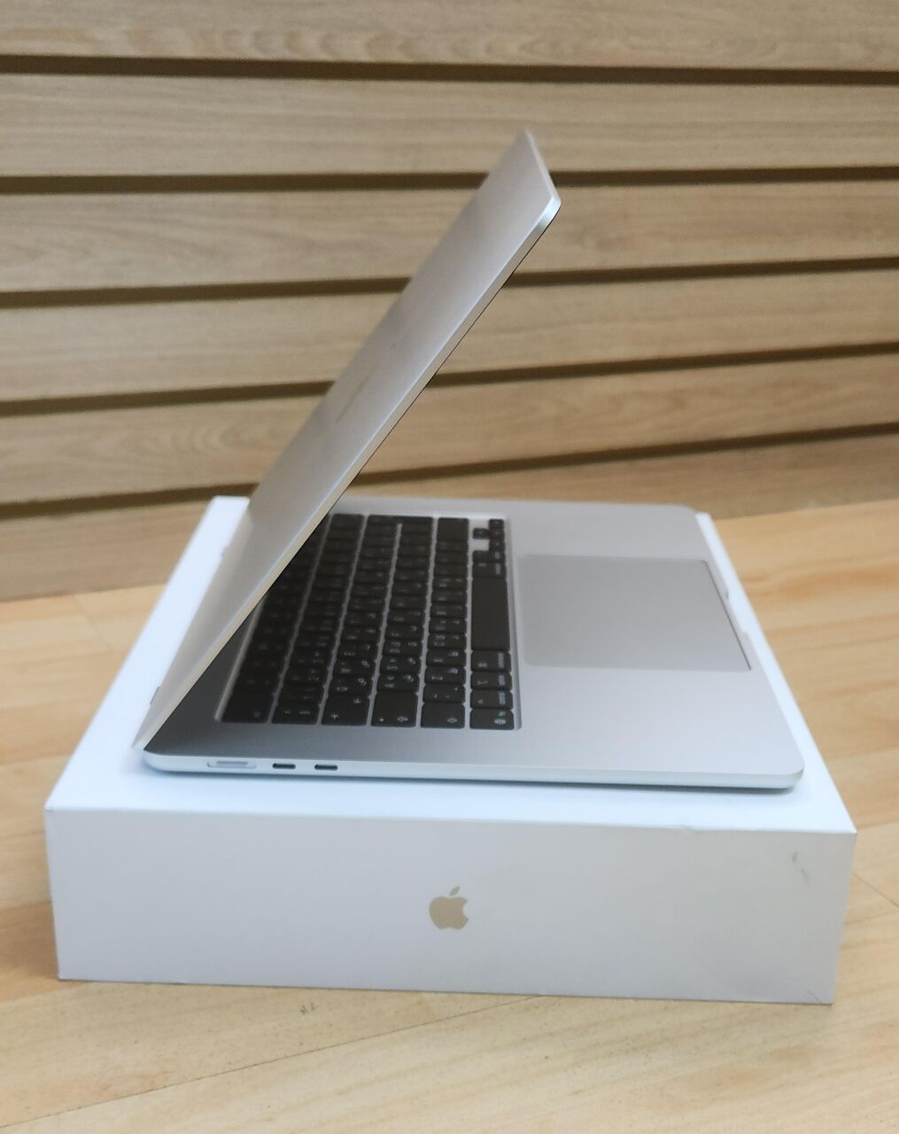 Riyadh, Computers, SAR 5399,  MacBook Air M4 15&rdquo; CPU: 10CORE 2025 RAM:16GB SSD:512GB GPU:10CORE BC:17(100%)