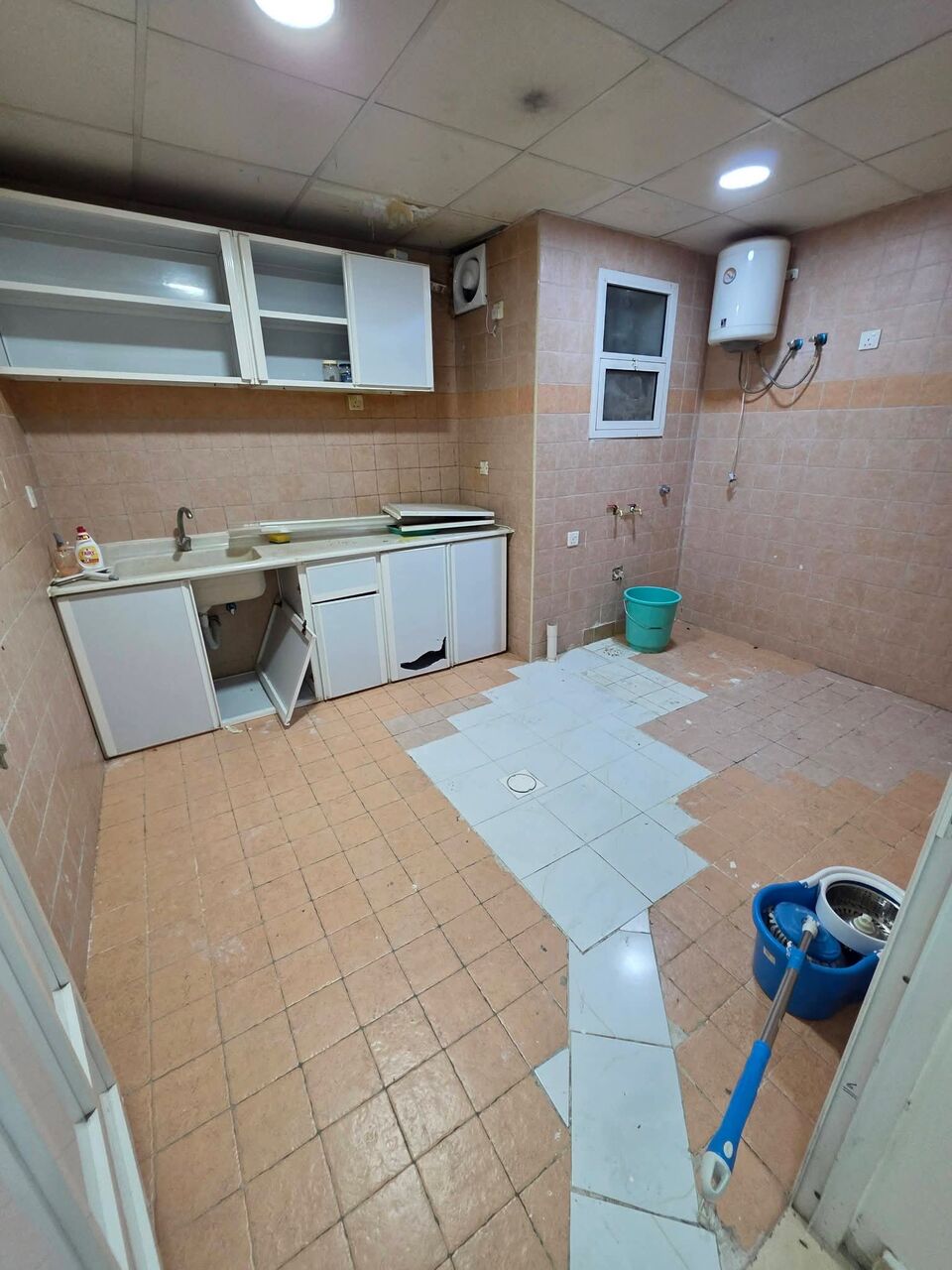 Thuqbah, Apartments, Flats, Houses & Villas, 2 BR,  FAMILY APARTMENT FOR RENT Layout: 2 Bedrooms + Living Room + Bathroom + Kitchen🏢 Ground F