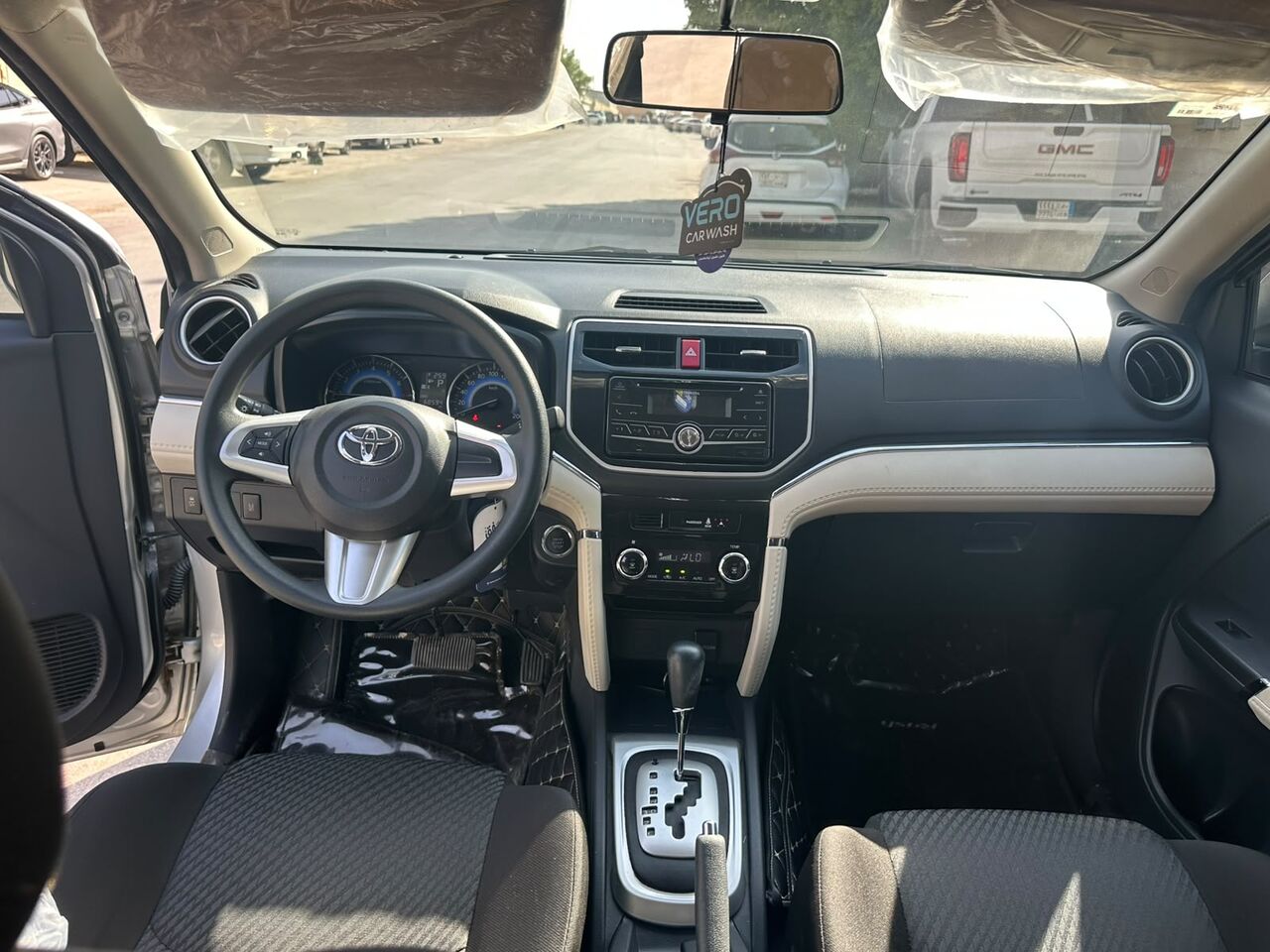 Riyadh, Vehicles, Cars & Trucks , SAR 56000,  Toyota Rush,  2022,  Automatic,  68000 KM,    Low Odo (accident Free) Car For Sales 1st Owner N Agency Maintain
