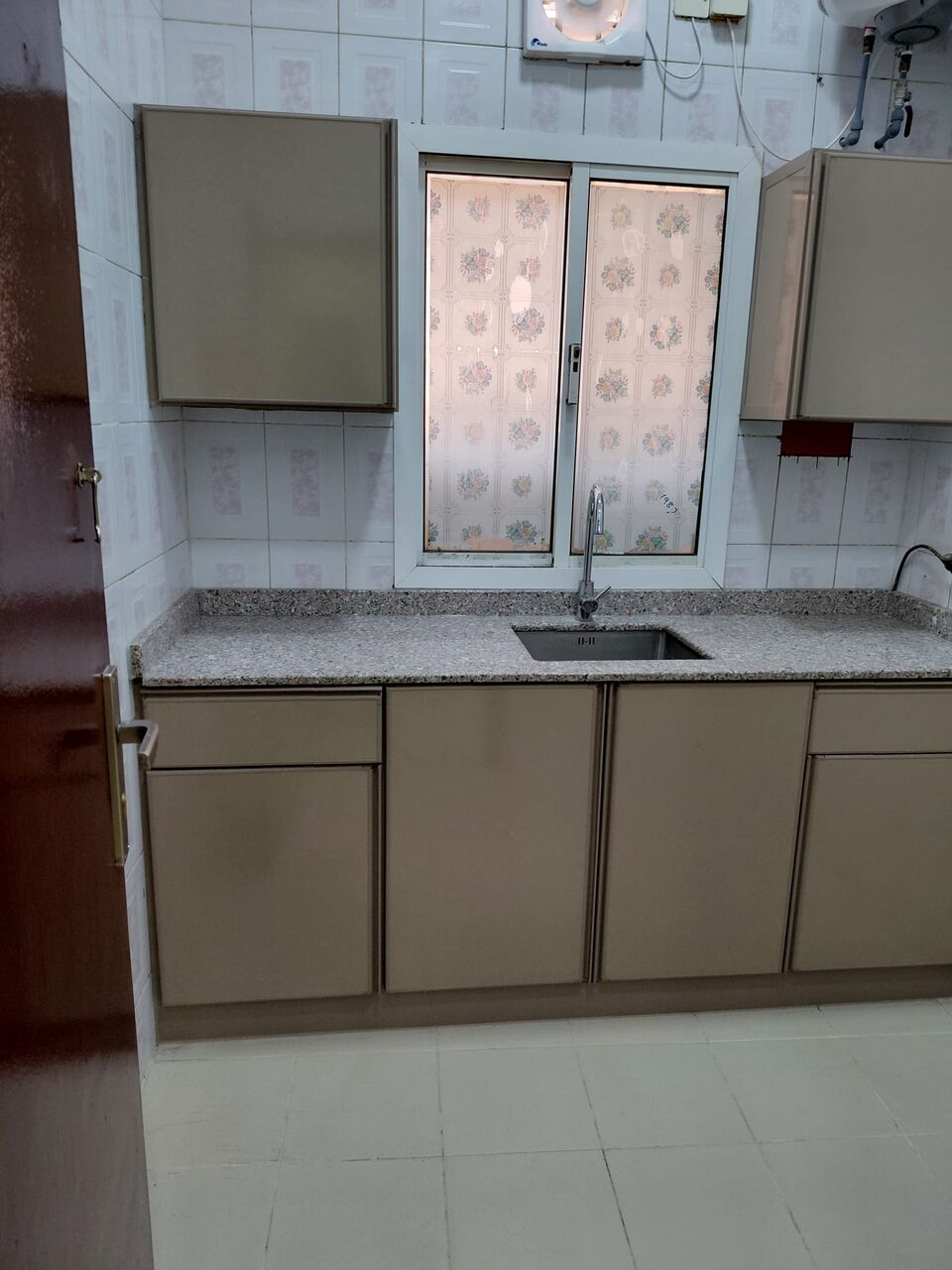 Gudaibiya, Apartments, Flats, Houses & Villas, BHD 190/month,  2 BR,  2 Bedroom Unfurnished Flat For Rent With Ewa