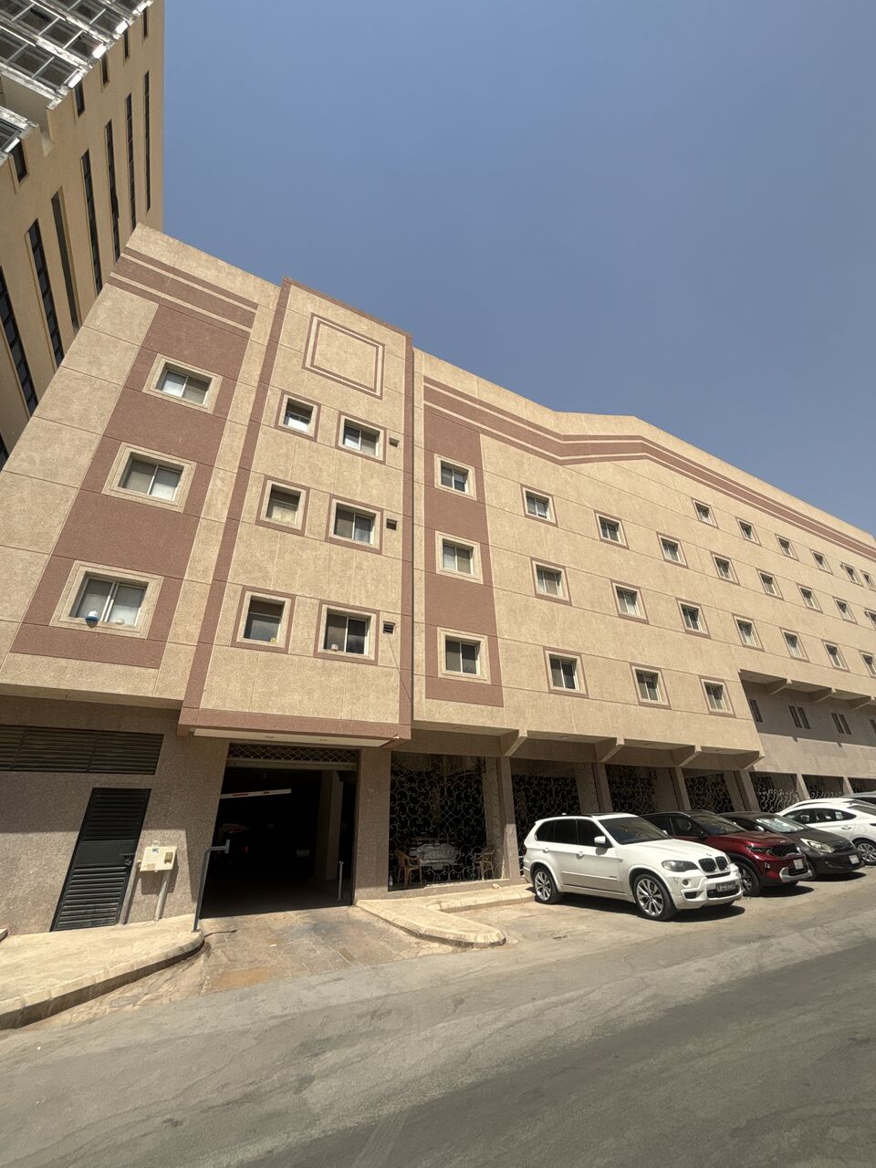 Al Malaz, Rooms for Rent, Sar 1500/month,  🏠 Executive Room Available For Rent – Prime Location  We Are Offering One Executive Room